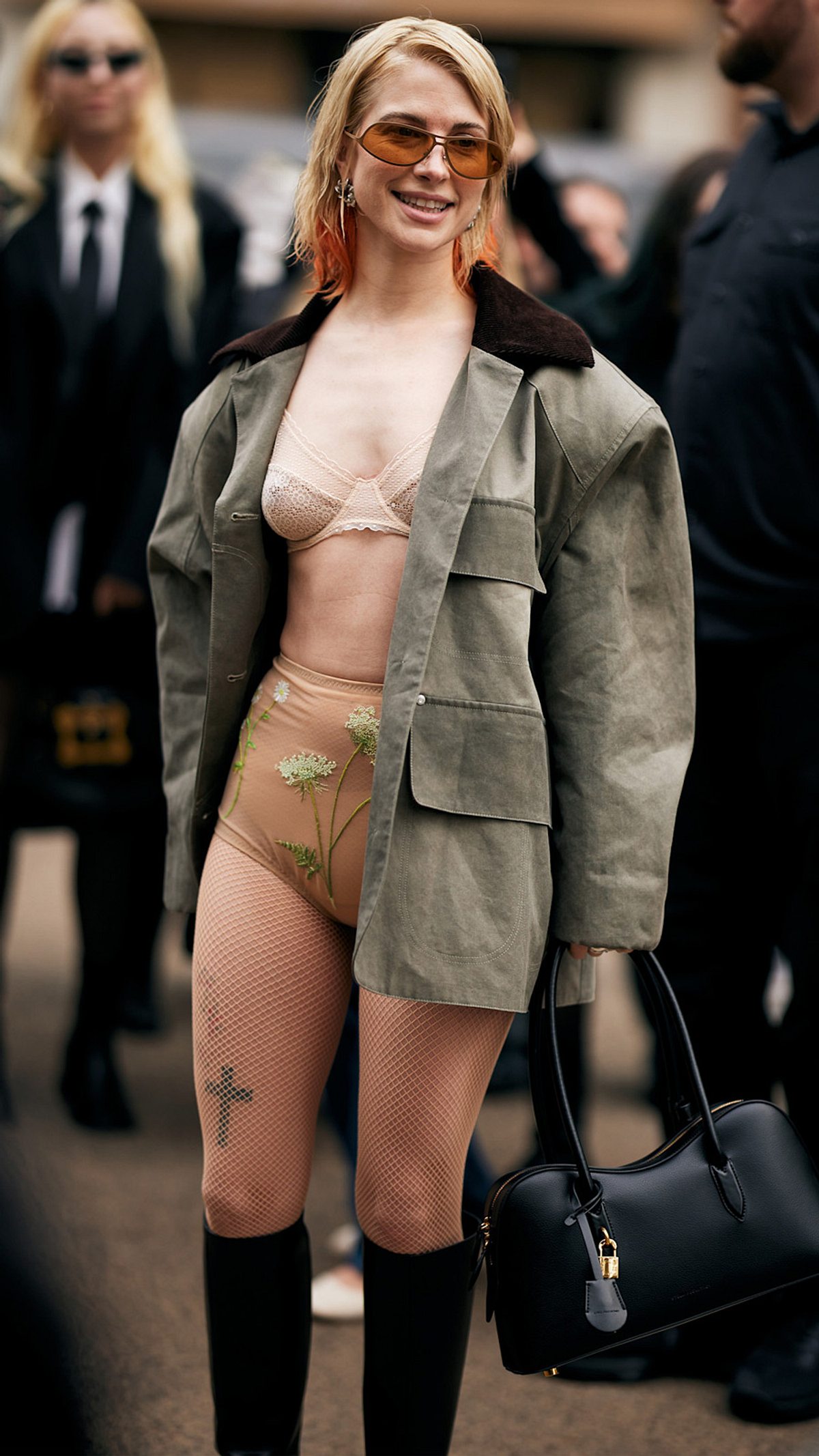 Frühjahrsmode 2025 Streetstyle mit Lingerie-Pieces
