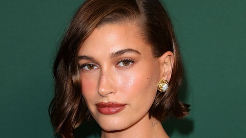 Hailey Bieber in Großaufnahme - Foto: ddp /  Sipa USA 