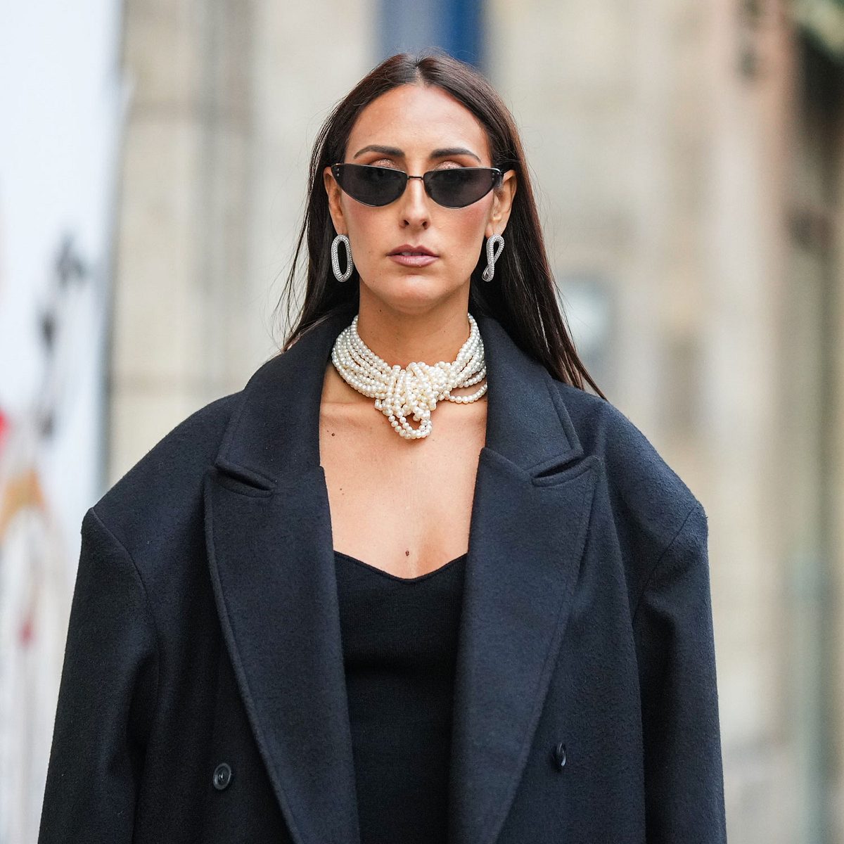 Streetstyle mit Perlenhalskette Streetstyle mit Perlenhalskette